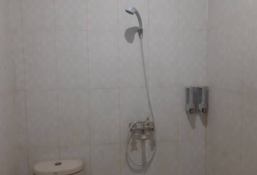 בית מלון כפרי Oyo 93642 Penginapan Al Ashar