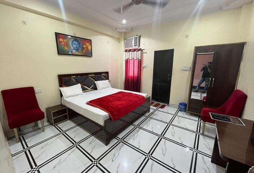 ホテル Tara Villa