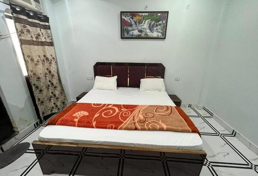 ホテル Tara Villa