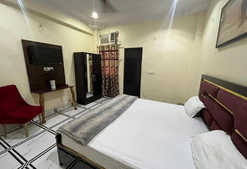 ホテル Tara Villa