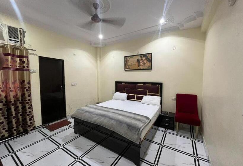 ホテル Tara Villa