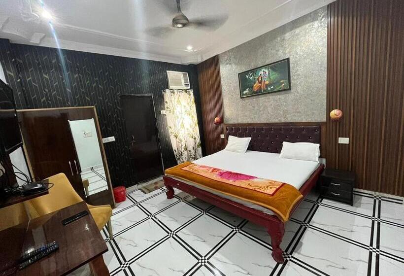 ホテル Tara Villa