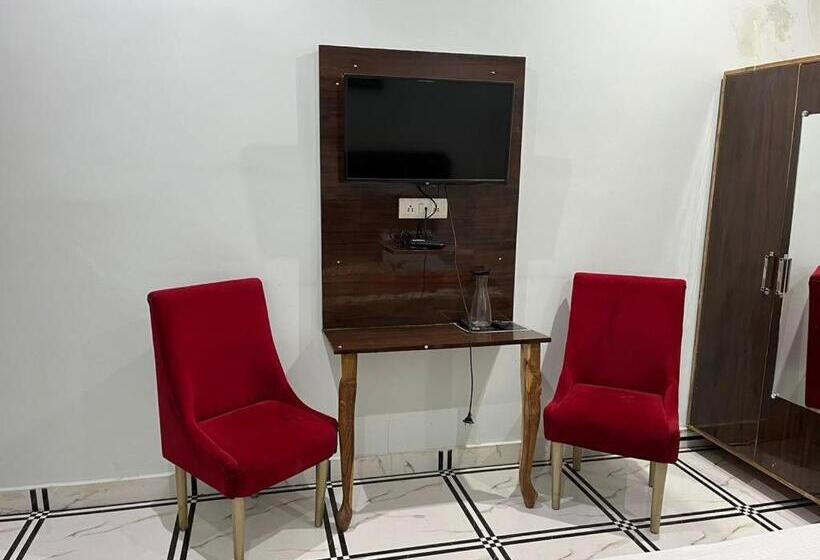 ホテル Tara Villa