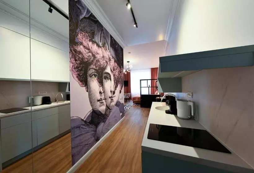 Leda Residence