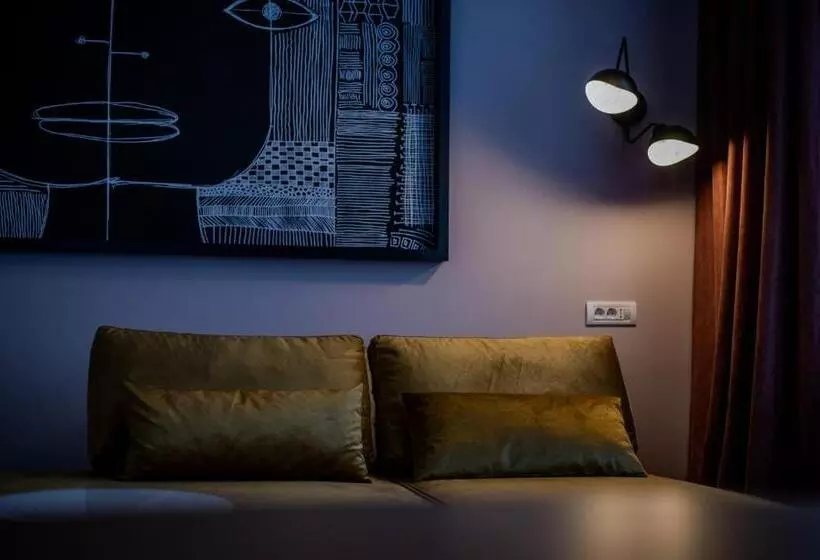 Leda Residence