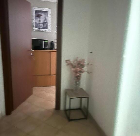 פנסיון Private Room With Independent Entrance