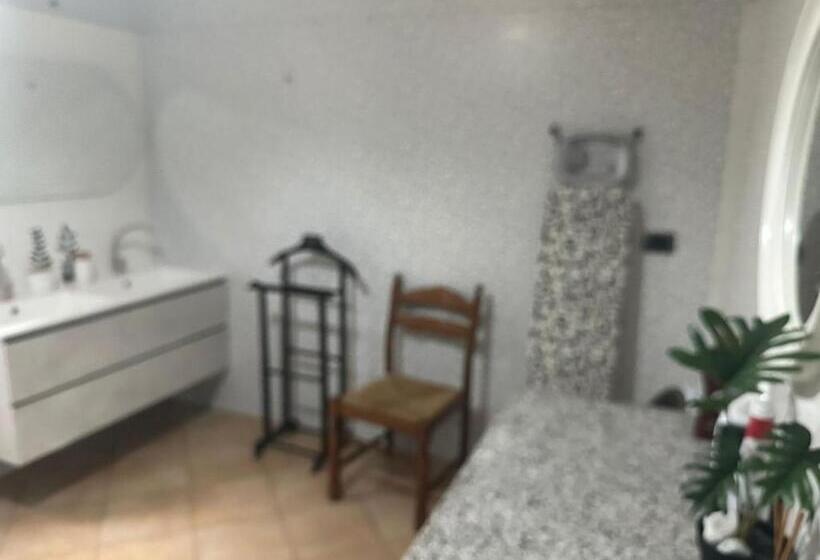 פנסיון Private Room With Independent Entrance