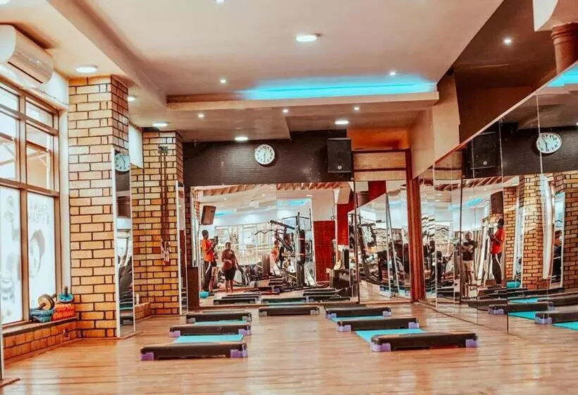 Romeos Hotel Luzira Kampala