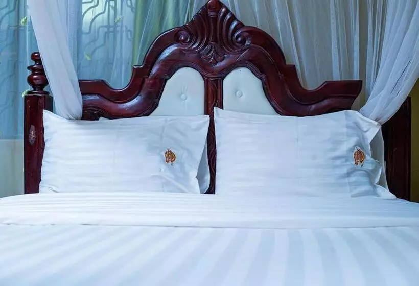 Romeos Hotel Luzira Kampala