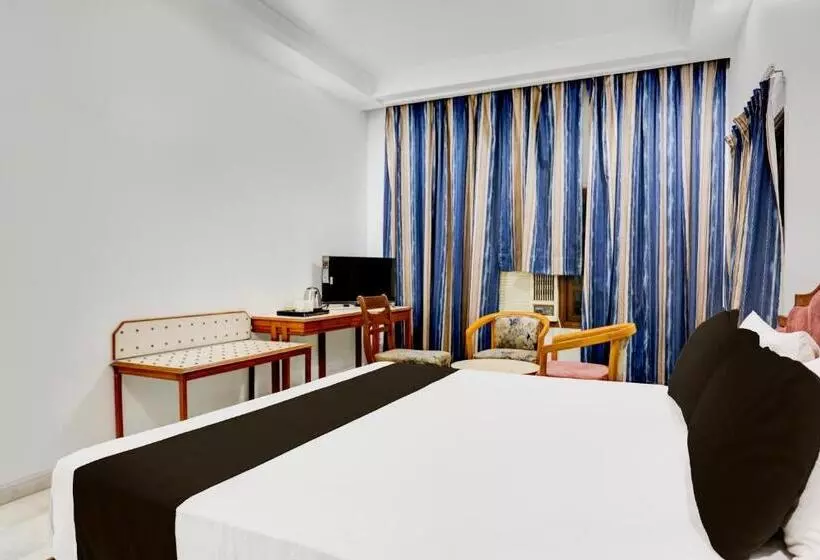 Collection O Hotel Khalsa Palace