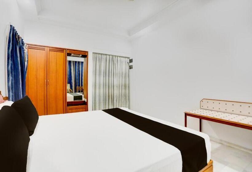 Collection O Hotel Khalsa Palace