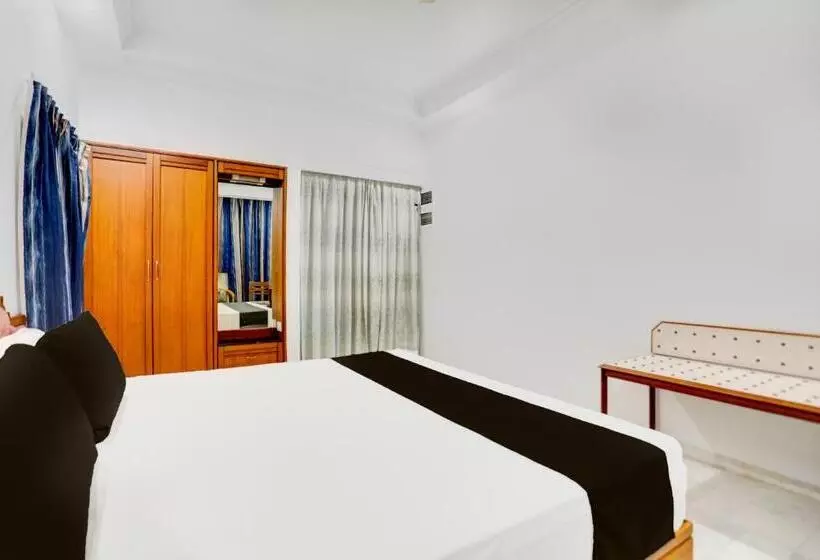 Collection O Hotel Khalsa Palace
