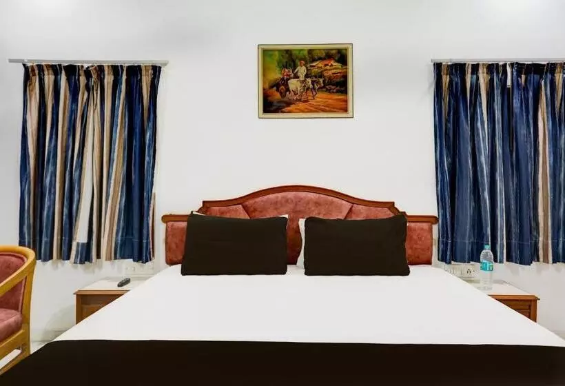 Collection O Hotel Khalsa Palace