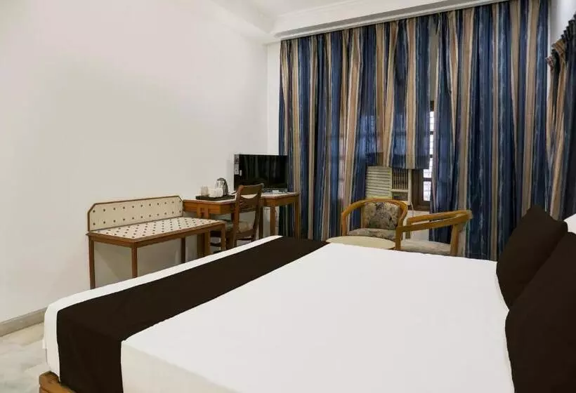 Collection O Hotel Khalsa Palace