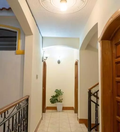 هتل Los Manantiales