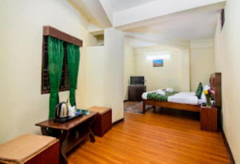Hotel Muscatel Bhumsang Darjeeling