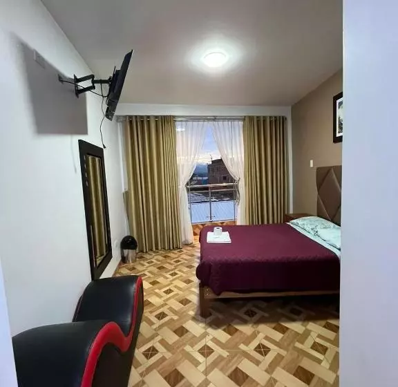 هتل Nila