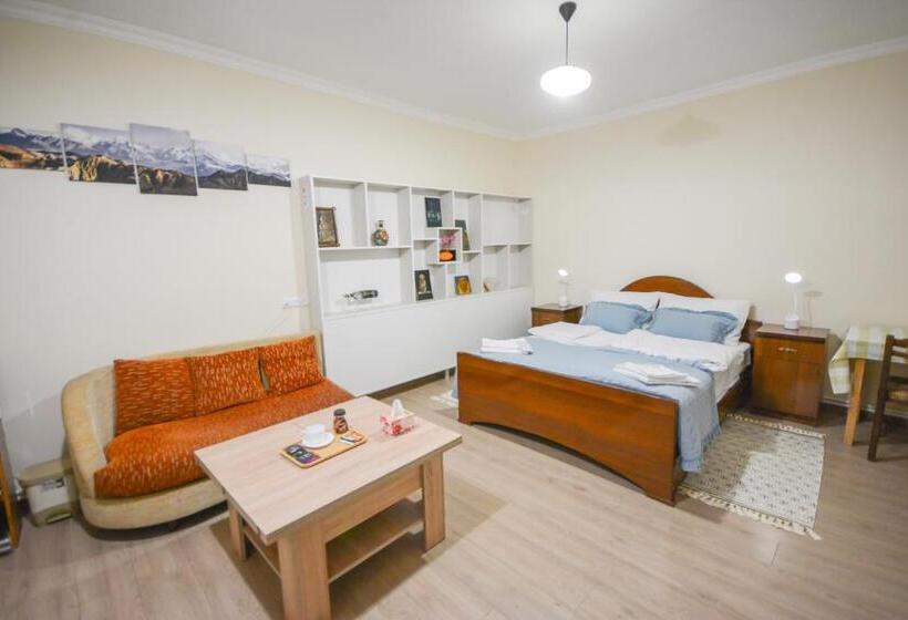 پانسیون Eleven 11