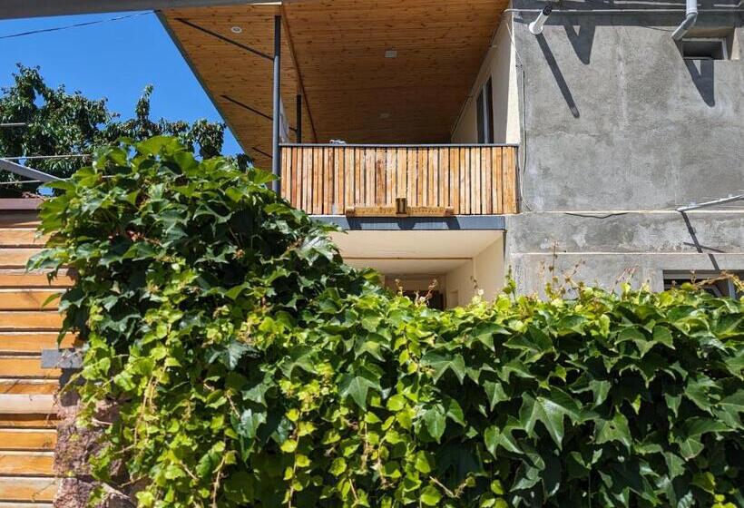 پانسیون Eleven 11