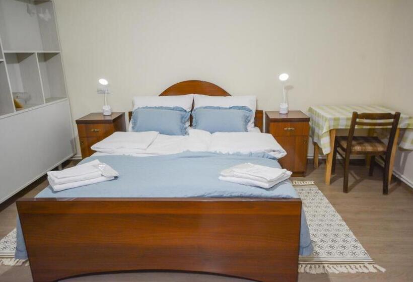 پانسیون Eleven 11