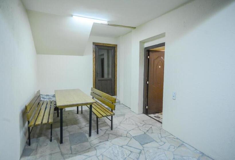 پانسیون Eleven 11