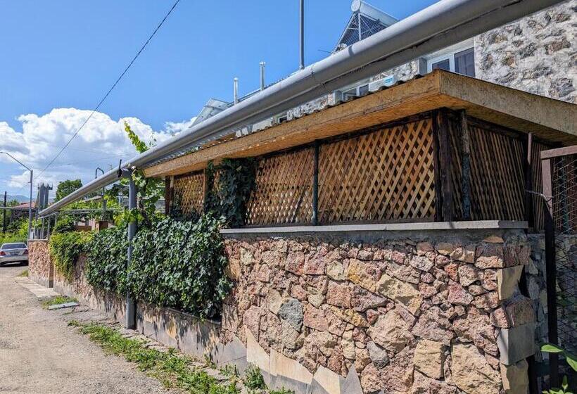 پانسیون Eleven 11