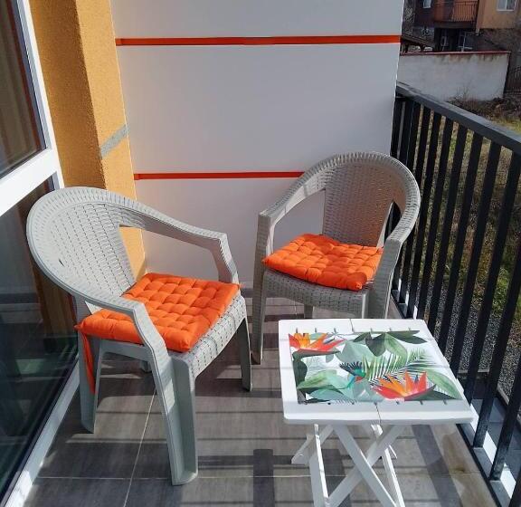 پانسیون July S Guest House