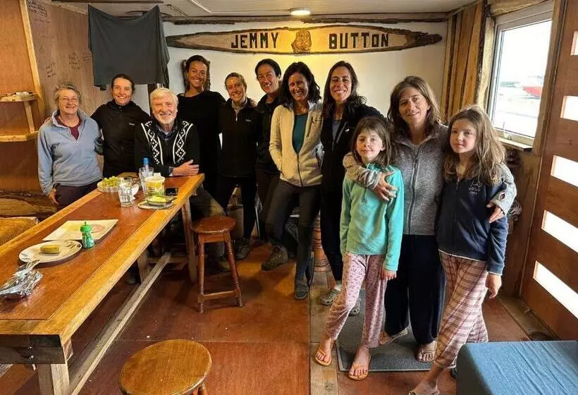 ペンション Refugio Jemmy Button