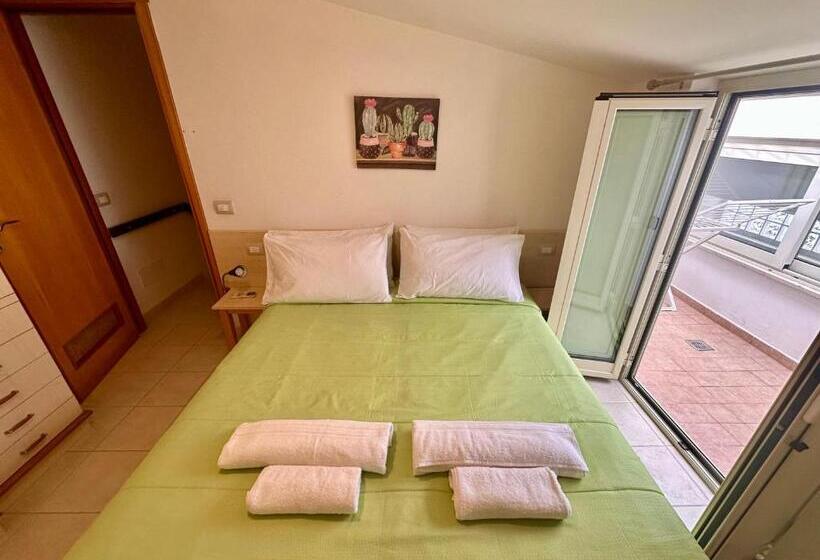 Sperlonga Paradise Apartment Complex