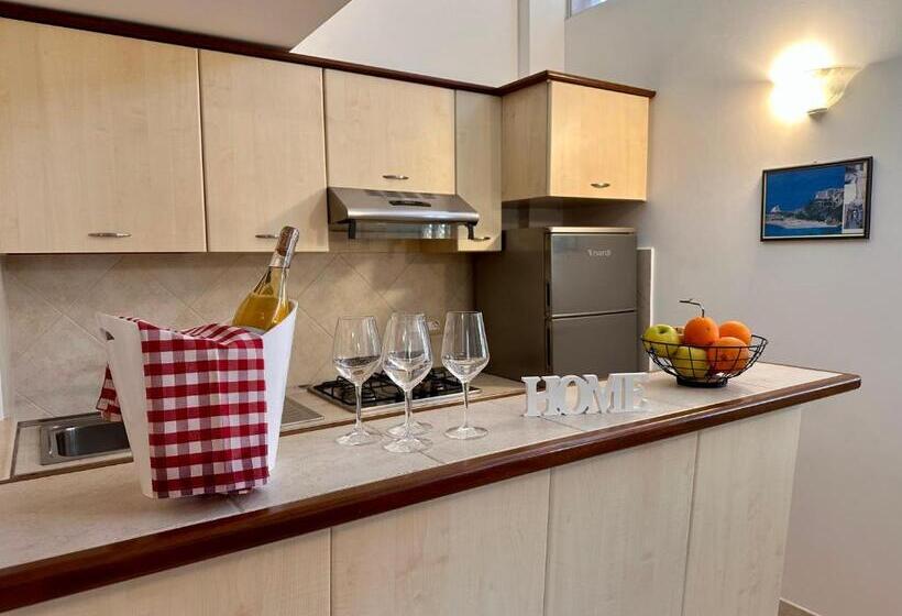 Sperlonga Paradise Apartment Complex