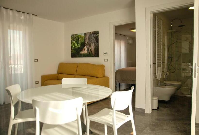 تختخواب و صبحانه Letagghjate Exclusive Rooms And Suites