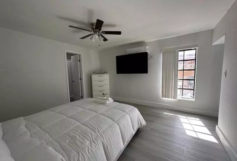 ベッドアンドブレックファースト Private Suite Close To Kendall Hospital And Fiu