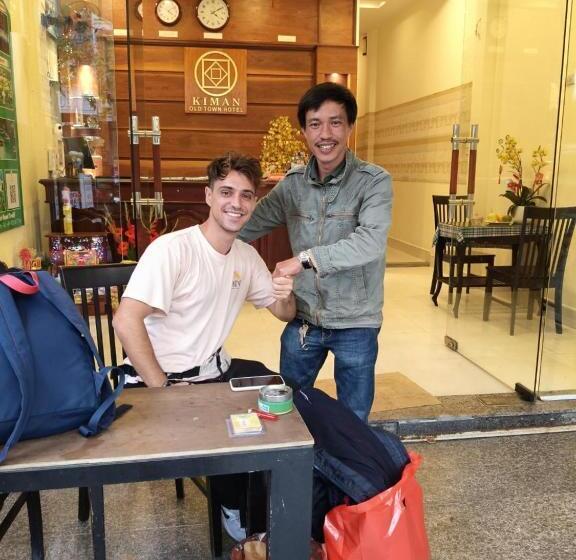 هتل Hoian Old Town Hostel