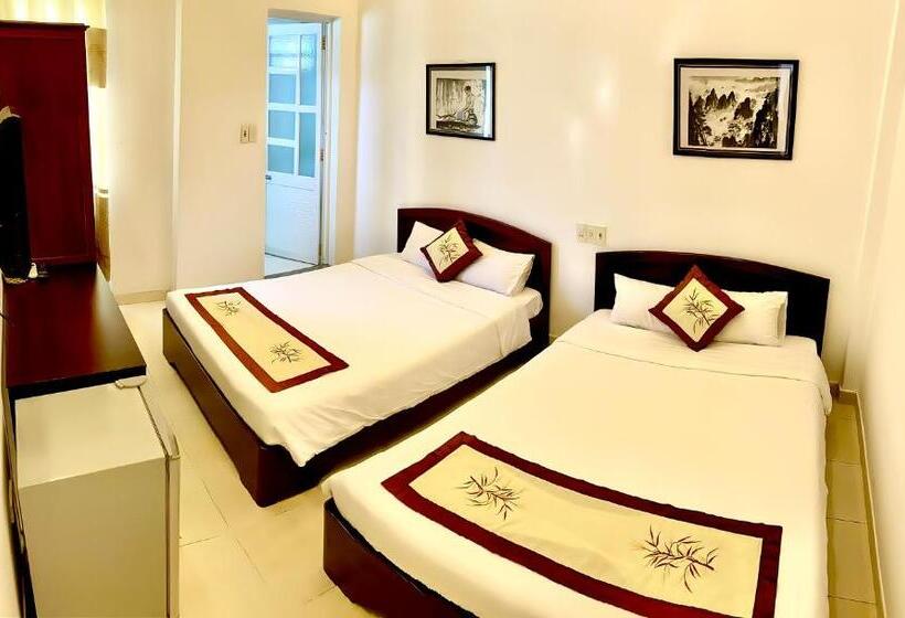 هتل Hoian Old Town Hostel