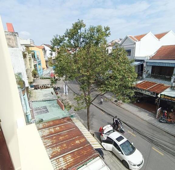 هتل Hoian Old Town Hostel