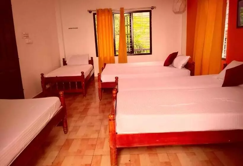 Hotelli Mountain View Villas Of Coorg