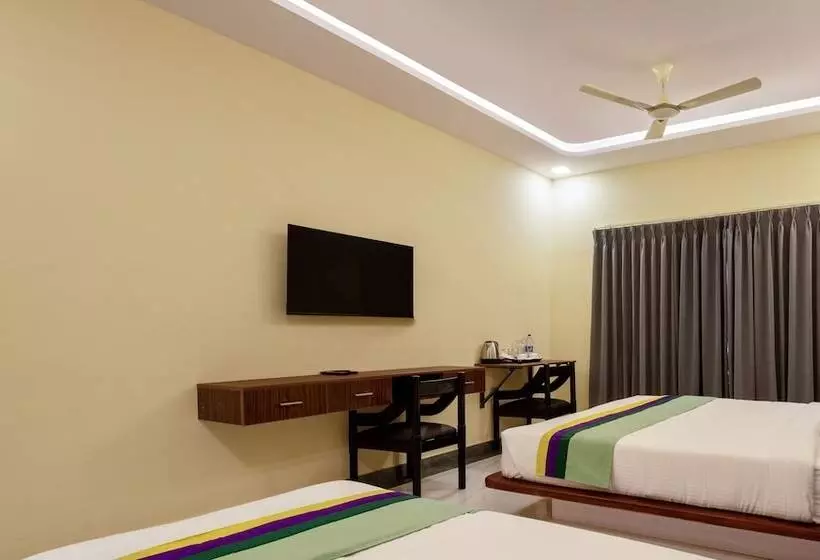 Hotelli Treebo Jaguar Comforts, 3 Kms From Mahatma Gandhi Park