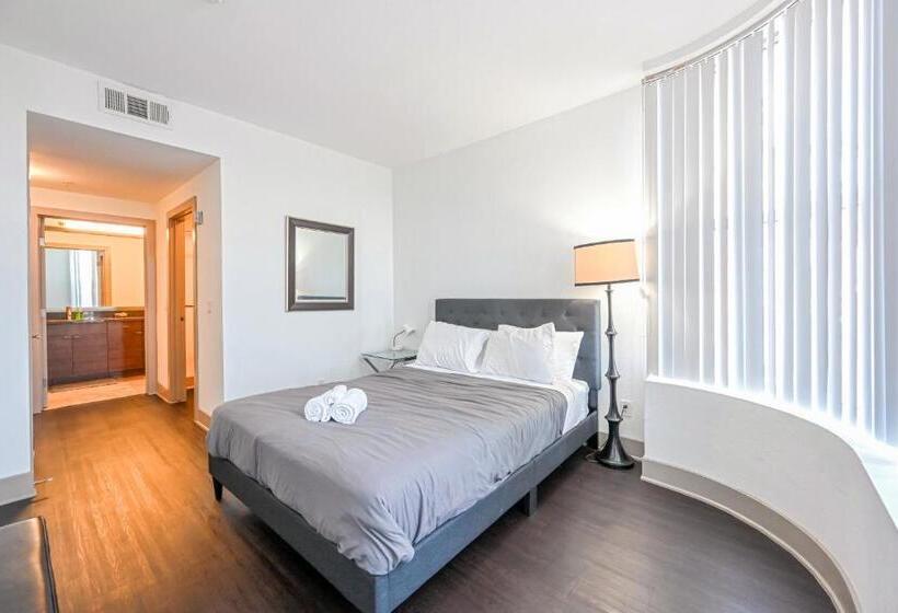 Marina Apartment Pool,gym,jacuzzi