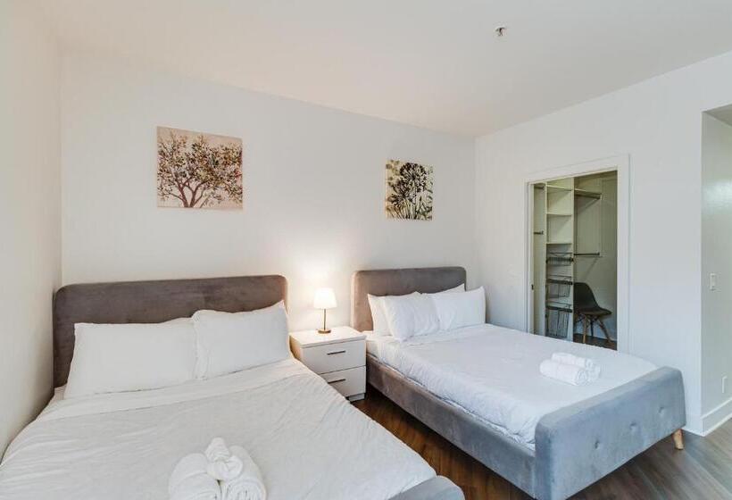 Marina Apartment Pool,gym,jacuzzi