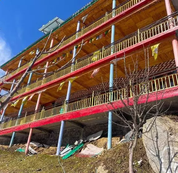 Pahadi Bliss Hostel ,tosh