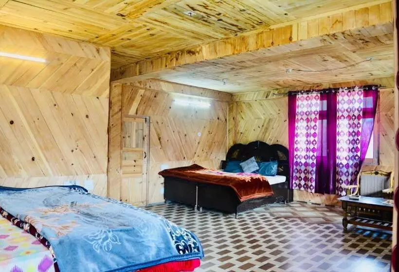 Pahadi Bliss Hostel ,tosh