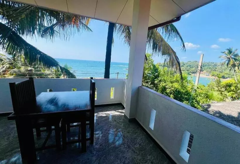 پانسیون Blue Surf View Tangalle
