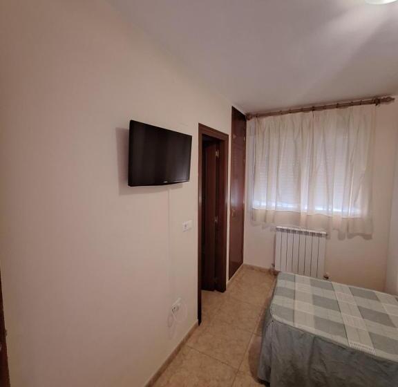 Пансион Hostal Rotonda