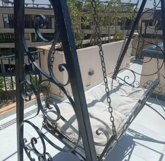پانسیون Nice Studio On The Roof