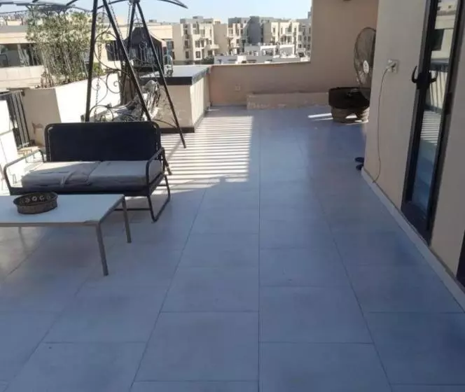 پانسیون Nice Studio On The Roof