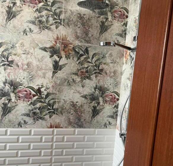 پانسیون Nice Studio On The Roof