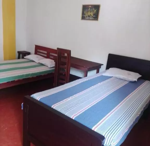 ペンション Our Little Secret