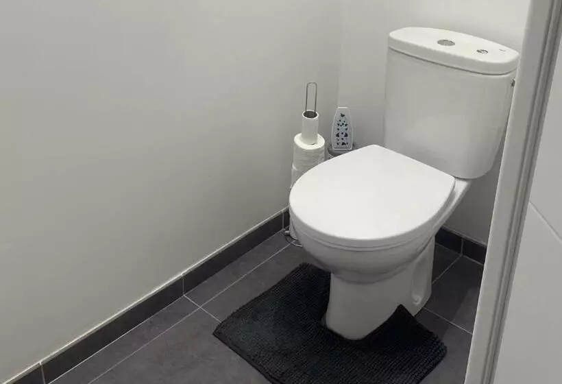 Majatalo Room In Guest Room   Home   Chambre Independante A 10min Rer C Et De Dourdan
