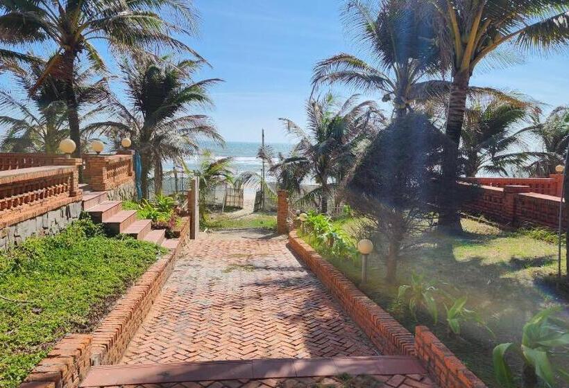 Cánh Buồm Xanh Resort