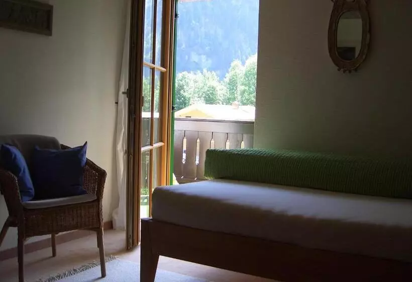 Aamiaismajoitus (B&B) Gästehaus Unruh